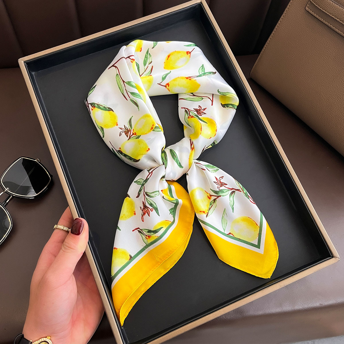 2025 neue Gelbe Zitrone Druck  – Scarf Silk Square Bewertung und Preis